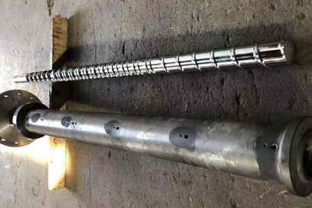 注塑機(jī)機(jī)筒螺桿使用時(shí)需要注意哪些事項(xiàng)？